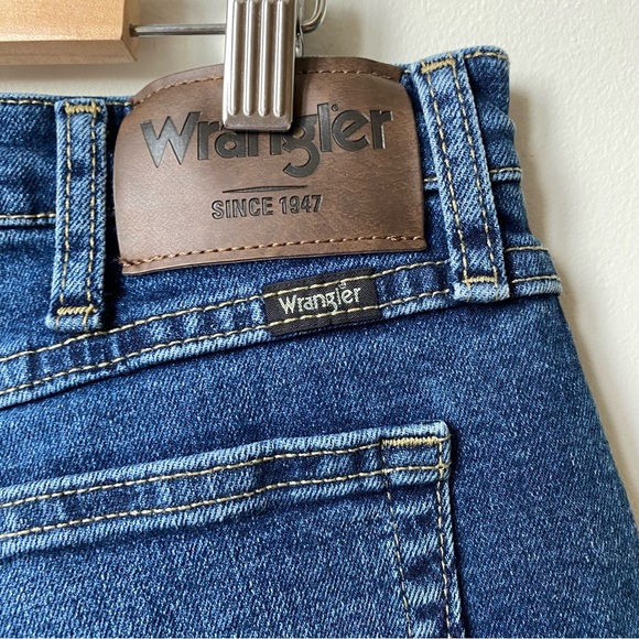 Wrangler Men's Blue Jeans Relaxed Fit 34x32 - Picture 5 of 10